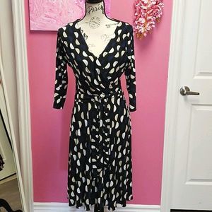 Whitehouse 💟 Polka Dot Dress with belt